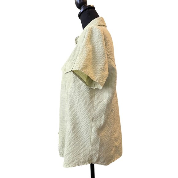 Croft & Barrow collared ladies camp shirt micro green plaid Medium pockets - Picture 3 of 7